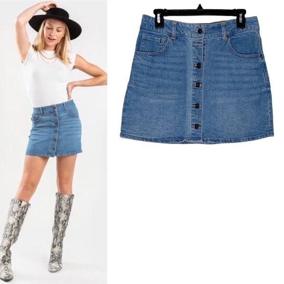 Harper Heritage blue jeans mini skirt with front button closure. Size M - Picture 1 of 6